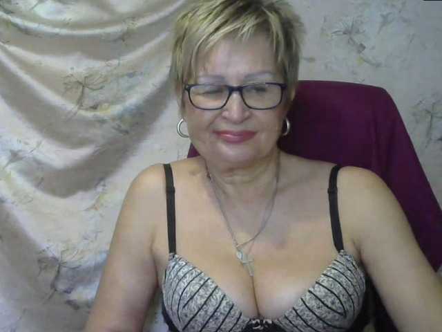 Снимки MatureLissa Who wants to see mature pussy ? pls for @total English and German