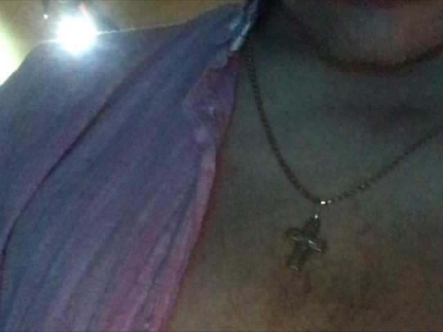 Екранни снимки на излъчване Max---Nika