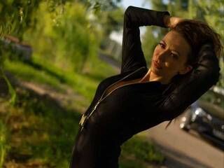 Еротичен видео чат MayaHipnoteyes