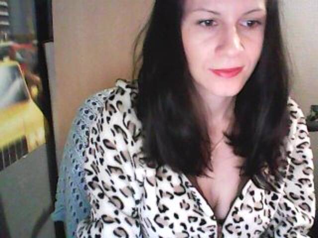 Екранни снимки на излъчване MaybeMargo