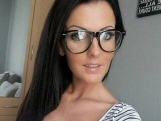 Еротичен видео чат MelanieAn