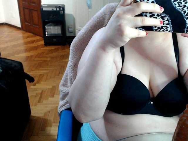 Снимки Kimberly_BBW IS MY HAPPY BRITDAY MAKE ME VIBRATE WITH TOKENS I WANT TO RUN
