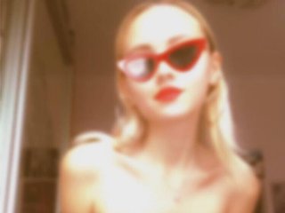 Еротичен видео чат Mencia