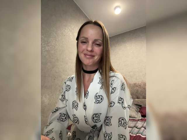 Екранни снимки на излъчване Alishaaa_