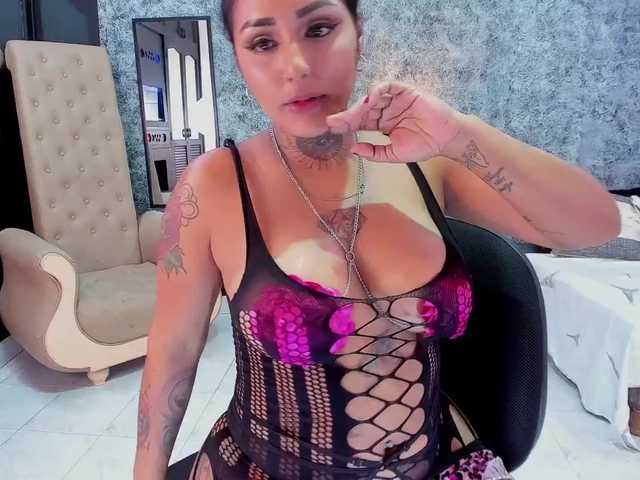 Снимки Meredith-rave My pussy wants eat that cock /1@PussyRide 2@AnalBead show // pvt on// personalize your videos// #sexy #bigboobs #bigass #latina #milf #squirt #lovense #colombia