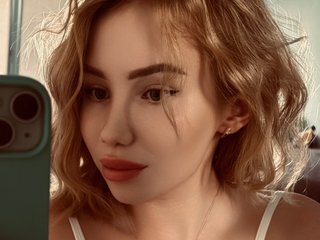 Еротичен видео чат MerriiiRosalee