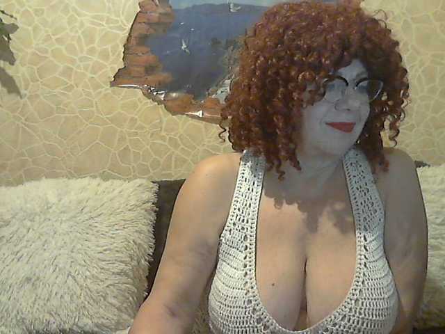 Снимки MerryBerry7 ass 20 boobs 30 pussy 80 all naked 120 open cam