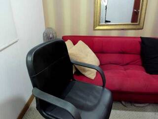 Еротичен видео чат MerryColin