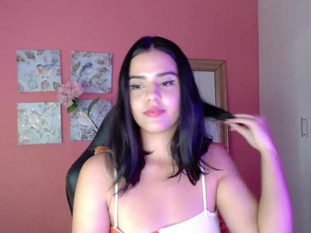 Снимки mia-collins Hi guys, thanks to all the people who support my show with tkns, I'm a Latina woman, with a huge bush in my pussy, armpits and anus, if you love natural women I know you'll like it! Please, before using my tip menu, use my Pm or write me in public