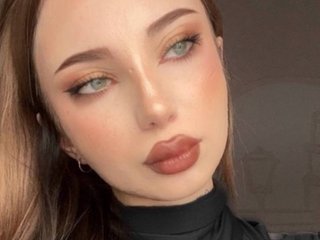 Еротичен видео чат Mia-Luv