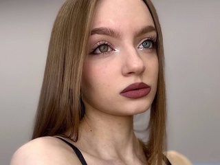 Еротичен видео чат Mia-Stap