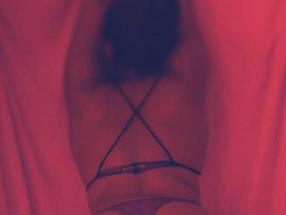 Еротичен видео чат Mia023