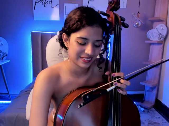 Снимки MiaCollinns FANBOOST = FINGERING ♥Hi guys I play my cello today, Try to take my concentration with your vibration Remember follow me on my social media.
