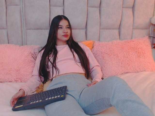 Снимки MiaDunof1 hi guys i want you to vibrate me .im addicted to feeling , pink toy ready mmm lets fuck me