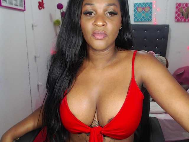 Снимки miagracee Welcome to my room everybody! i am a #beautiful #ebony #girl. #ready to make u #cum as much as you can on #pvt. #sexy #mature #colombian #latina #bigass #bigboobs #anal. My #lovense is #on! #CAM2CAM #CUMSHOW GOAL