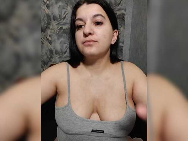 Екранни снимки на излъчване MIALovexXx