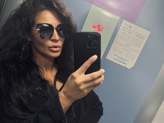 Еротичен видео чат Elvira_Mur