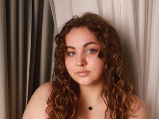 Еротичен видео чат MichellKiss