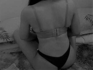 Еротичен видео чат MichieMich