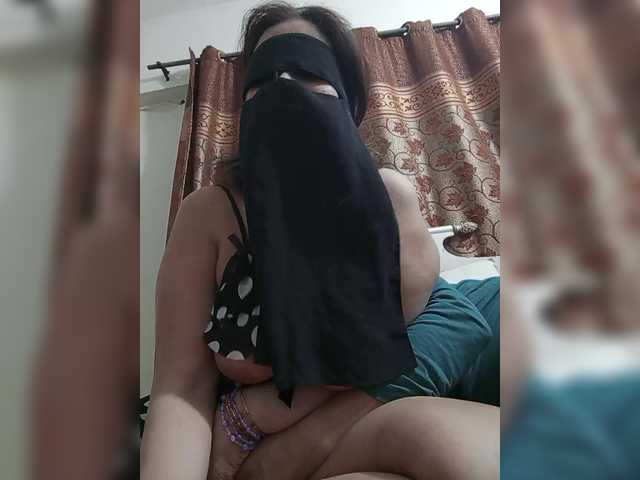 Екранни снимки на излъчване Middeleastcouple