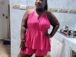 Еротичен видео чат MikaelaTaylor