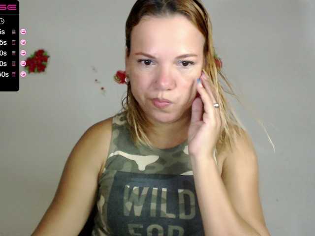 Снимки MikahLatin lovense 3 is on//make me wet with somes vibes and me squirt with 555 tks/