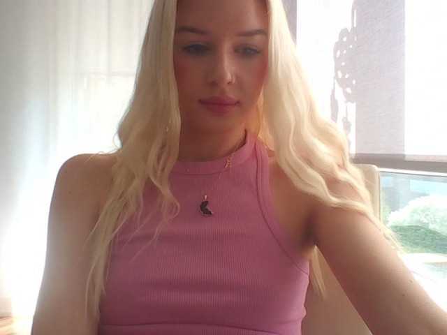 Екранни снимки на излъчване MileyStar
