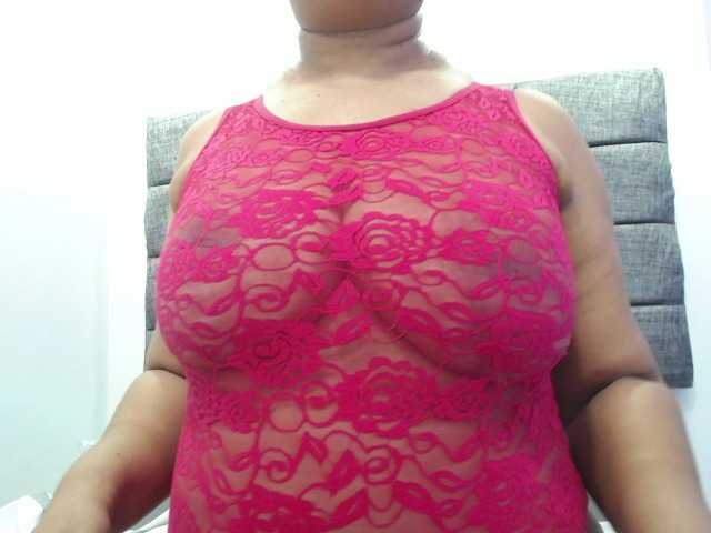 Екранни снимки на излъчване MilfPleasure1