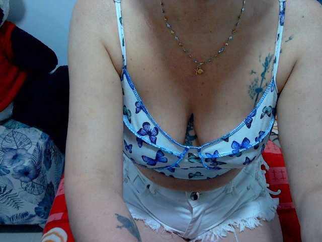 Екранни снимки на излъчване mimisexxxa