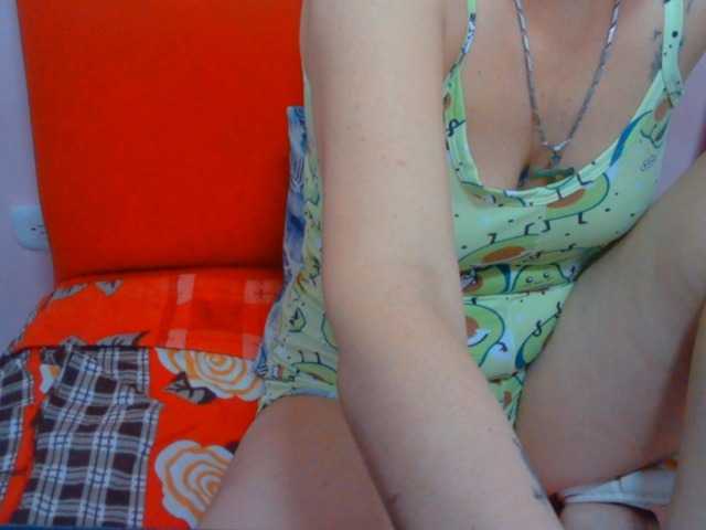 Екранни снимки на излъчване mimisexxxa