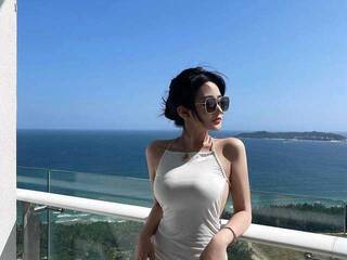 Еротичен видео чат Mina23ii