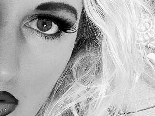 Еротичен видео чат mindless-doll