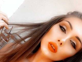 Еротичен видео чат MiraBOMB