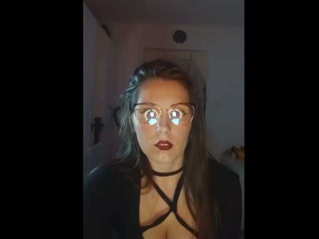 Екранни снимки на излъчване MiraBOMB