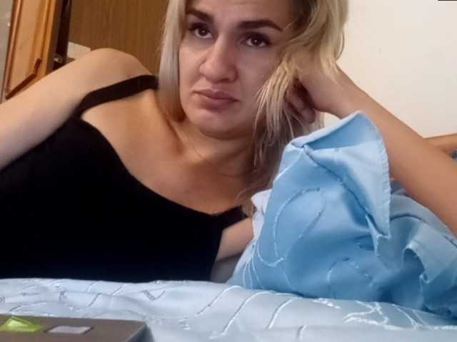 Снимки Mirellia Looking for a sexy girl;)? well join up then;)