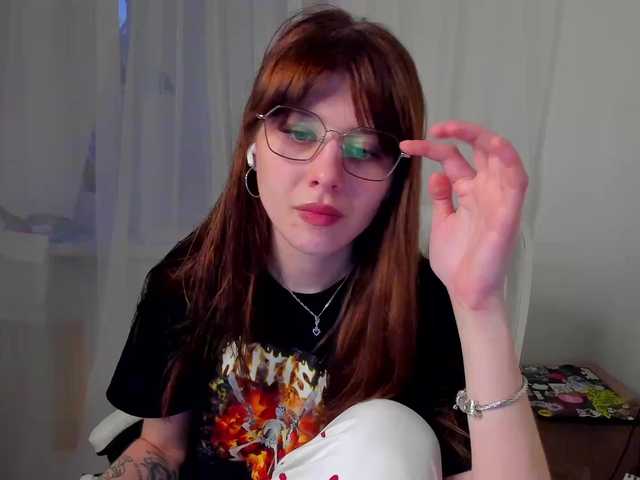 Екранни снимки на излъчване Mishka-lo