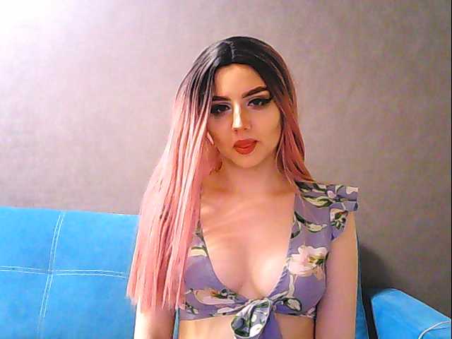 Екранни снимки на излъчване Miss-Anna