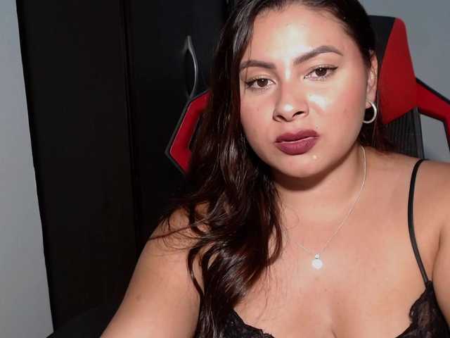 Екранни снимки на излъчване miss-daniela