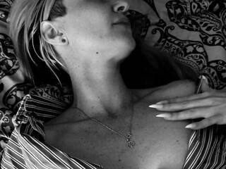 Еротичен видео чат MissLizel