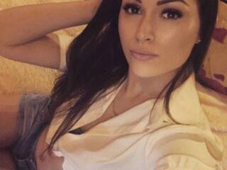 Еротичен видео чат MissSweetFoxy