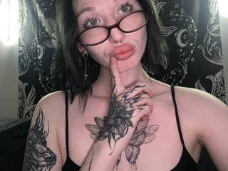 Еротичен видео чат Miyaaa