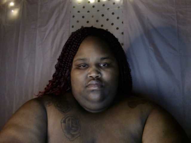 Екранни снимки на излъчване Molushyy