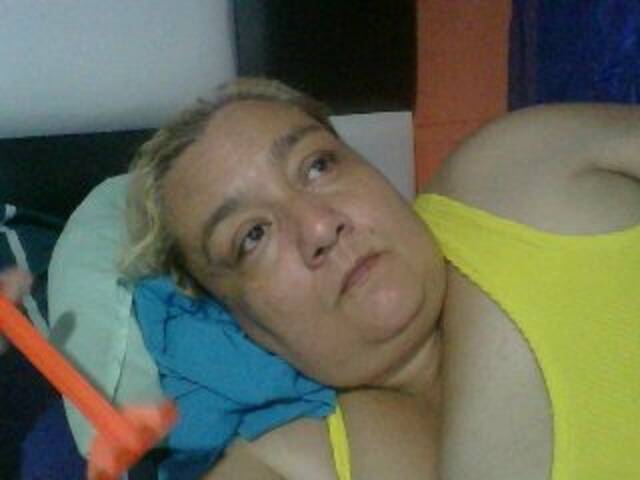 Екранни снимки на излъчване monalindagold