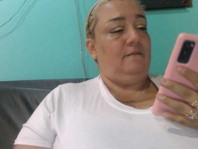 Екранни снимки на излъчване monalindagold