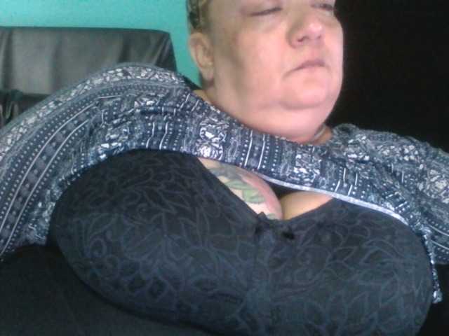 Екранни снимки на излъчване monalindagold