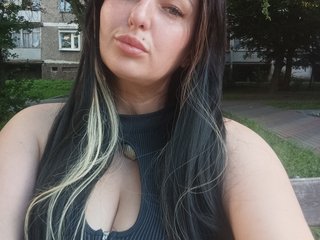 Еротичен видео чат MonicaMilf