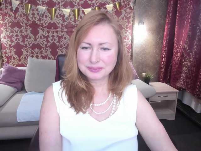 Екранни снимки на излъчване MonicaMoor