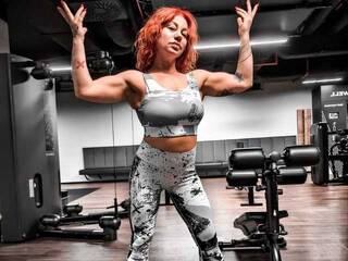 Еротичен видео чат MuscularMommy