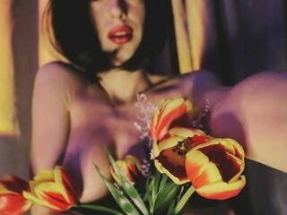 Еротичен видео чат Mussaenda