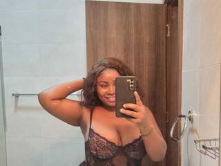 Еротичен видео чат Honeyglowlive